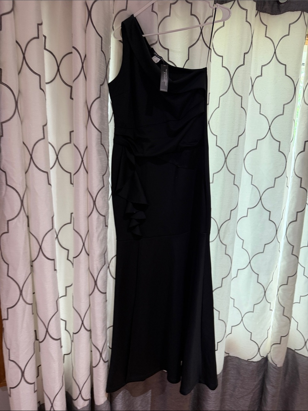 VENUS One-Shoulder Black Ruffle Evening Dress